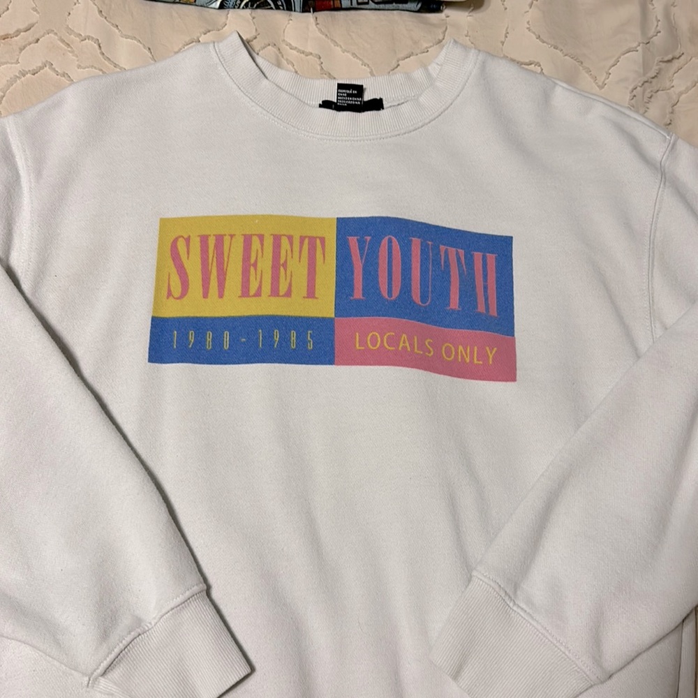 White sweatshirt